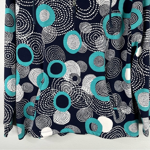 Chico's Weekends Pullover Top Women’s 1 M Blue Teal White Circle Print Pocket - Picture 5 of 13